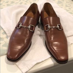 Men’s Gucci leather shoes